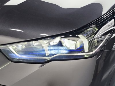 2025 BMW 5 SERIES 照片 9