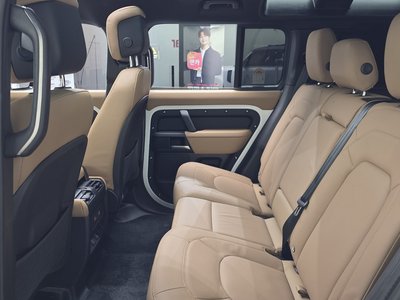 2026 LAND Rover DEFENDER — фото 4