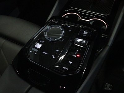 2025 BMW 5 SERIES — миниатюра 30