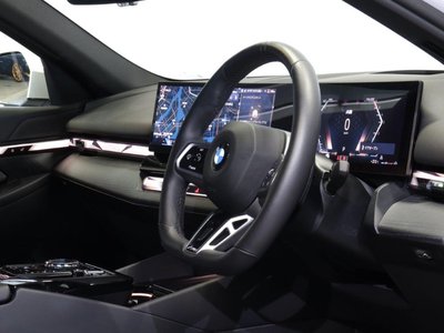 2025 BMW 5 SERIES — миниатюра 15