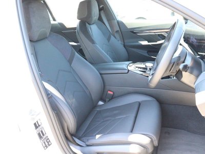 2025 BMW 5 SERIES — миниатюра 17