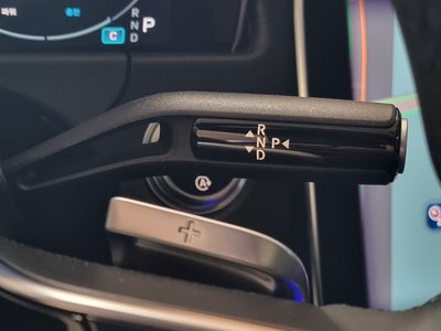 MERCEDES-BENZ E-CLASS - 9