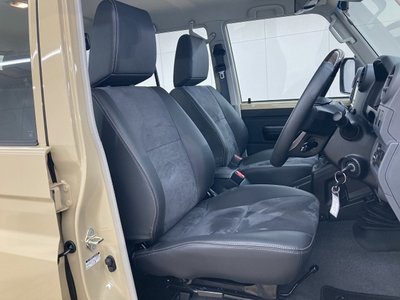 2025 Toyota LAND CRUISER 70 缩略图 77