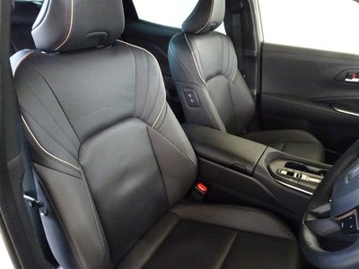 TOYOTA CROWN CROSSOVER - 8