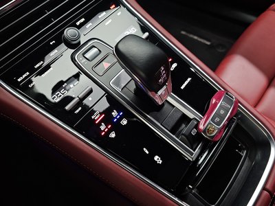 PORSCHE PANAMERA - 9