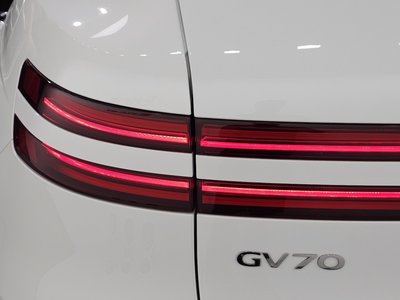 2021 Genesis GV70 — фото 10