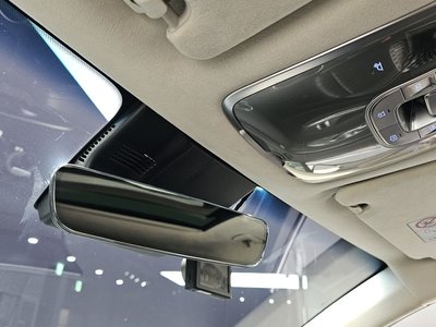 2021 Genesis GV70 — миниатюра 26