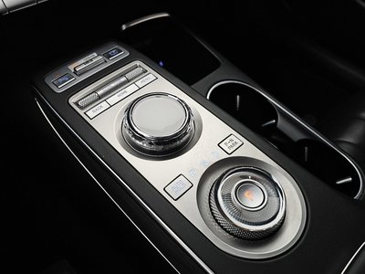 2021 Genesis GV70 — миниатюра 12