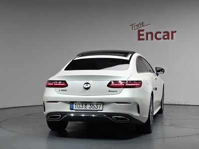 MERCEDES-BENZ E-CLASS - 4
