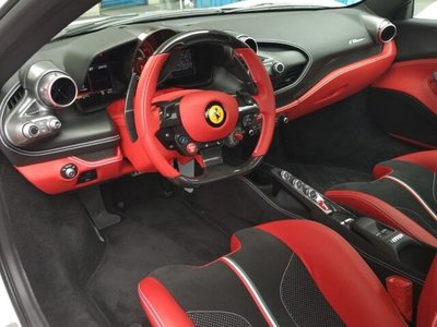 صورة 3 لـ 2021 FERRARI F8 SPIDER