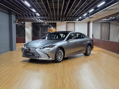 2025 LEXUS ES 照片 1