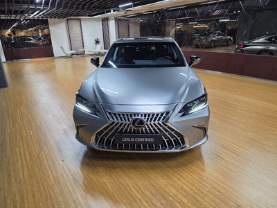 2025 LEXUS ES 照片 2
