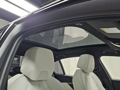 2025 BMW 5 SERIES 缩略图 21
