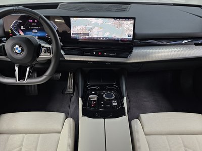 2025 BMW 5 SERIES 照片 5