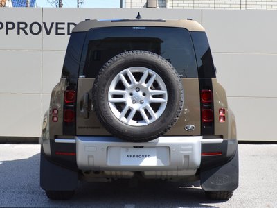 LAND ROVER DEFENDER - 7