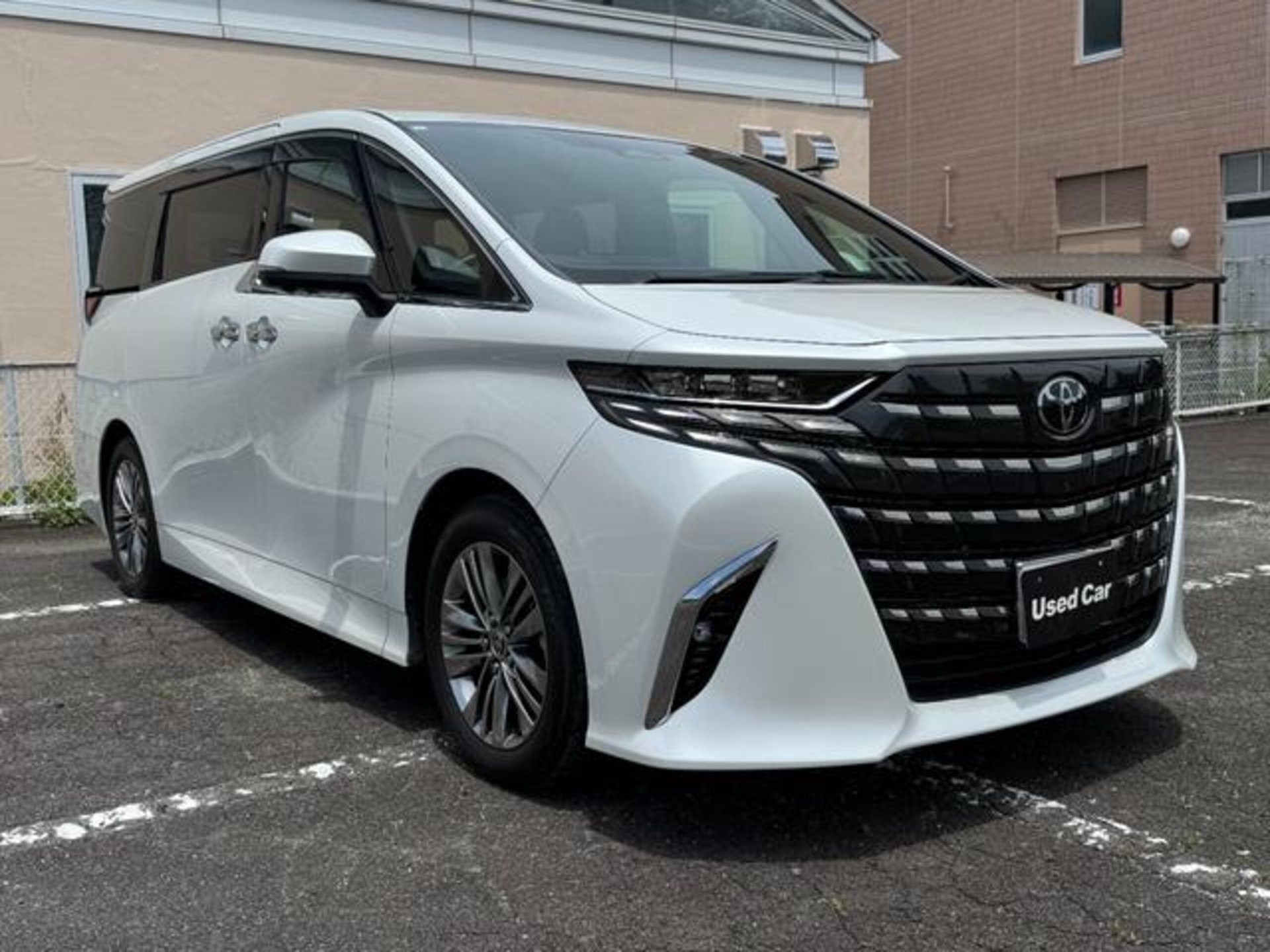 TOYOTA ALPHARD - View 1