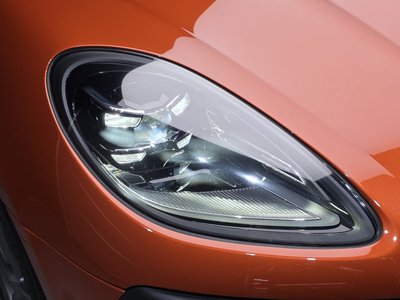 PORSCHE MACAN - 9
