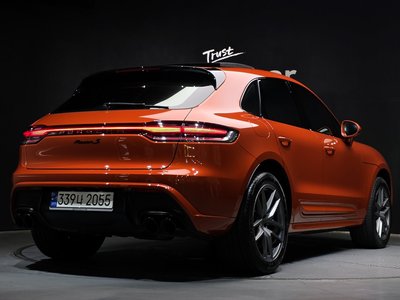 PORSCHE MACAN - 3