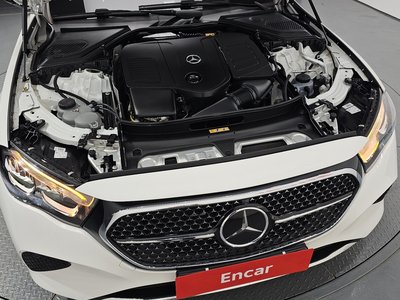 MERCEDES-BENZ E-CLASS - 7