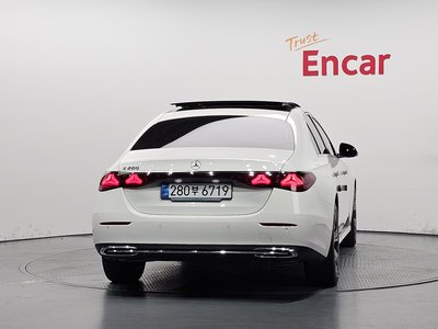 MERCEDES-BENZ E-CLASS - 3