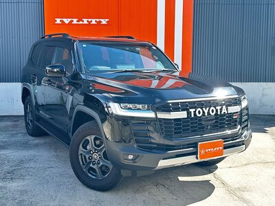 TOYOTA LAND CRUISER 300