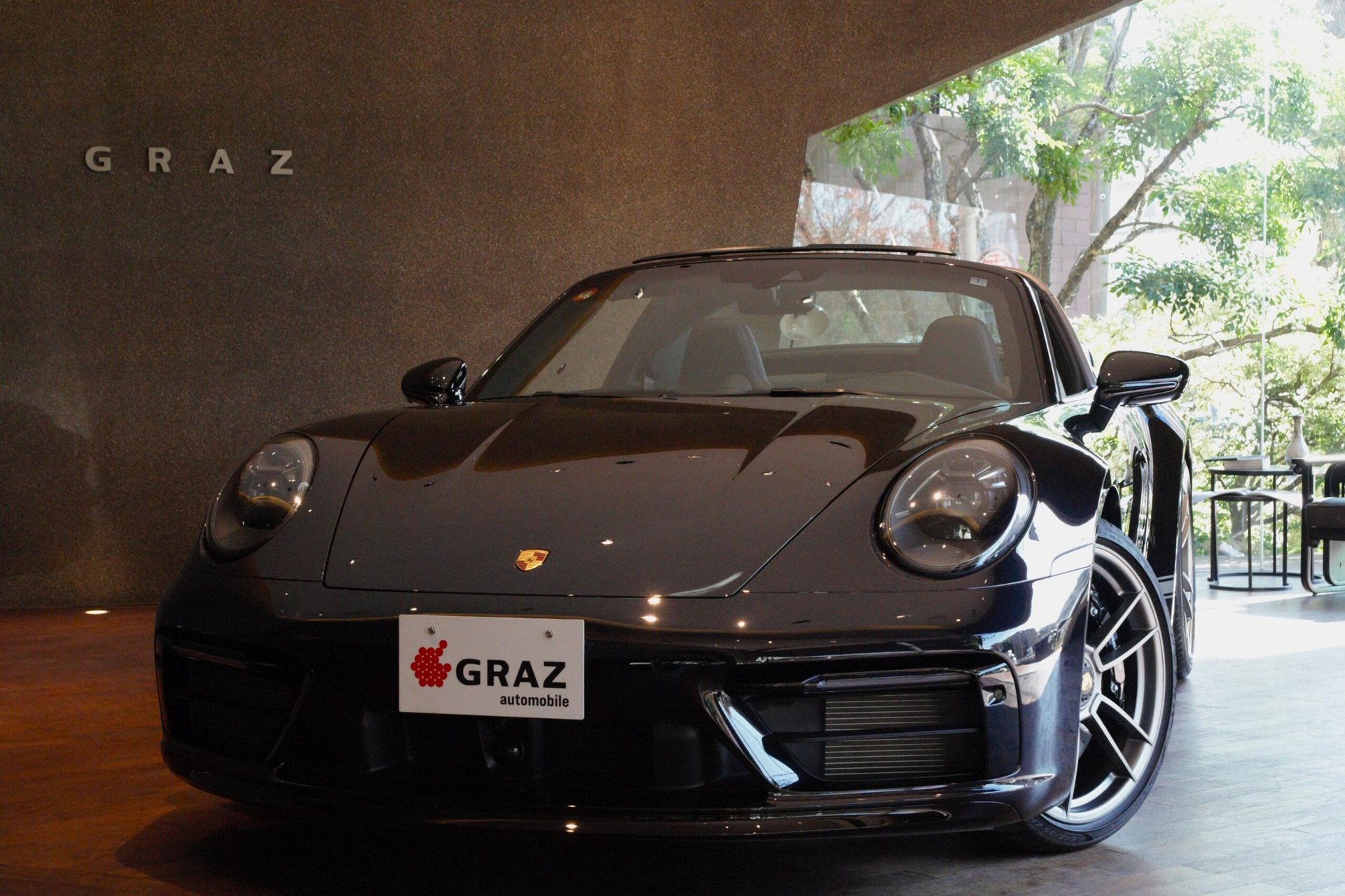 PORSCHE 911 - View 1