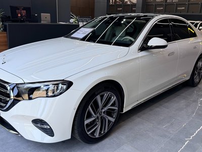 MERCEDES-BENZ E-CLASS - 1
