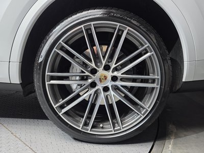 PORSCHE CAYENNE - 8