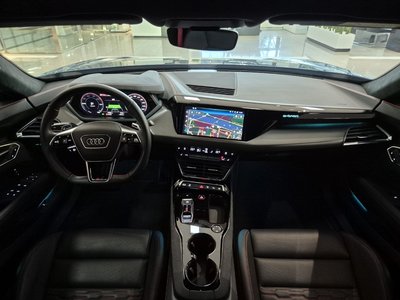 AUDI RS E-TRON GT - 4