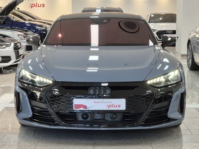 AUDI RS E-TRON GT - 2