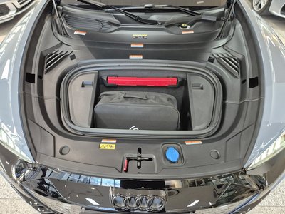 AUDI RS E-TRON GT - 7