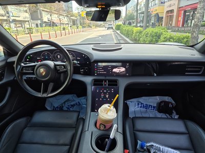 2021 Porsche TAYCAN — миниатюра 17