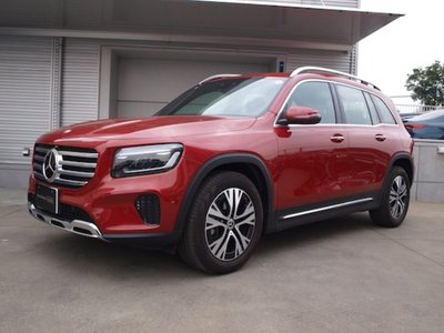 MERCEDES-BENZ GLB