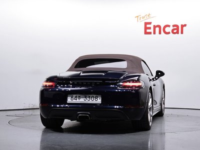 PORSCHE 718 BOXSTER - 4