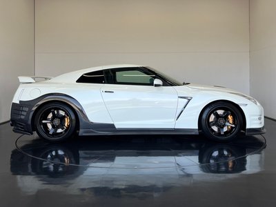 NISSAN GT-R - 5
