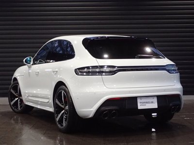 PORSCHE MACAN - 3