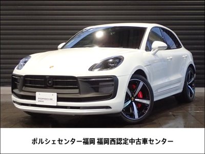 PORSCHE MACAN - 1
