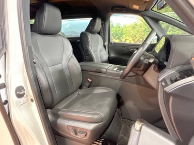 2024 Toyota ALPHARD — фото 8