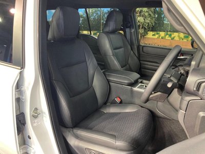 TOYOTA LAND CRUISER 250 - 8