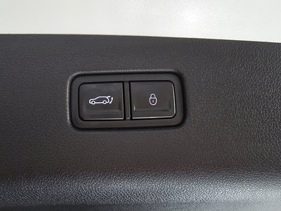 2025 Genesis GV70 thumbnail 31