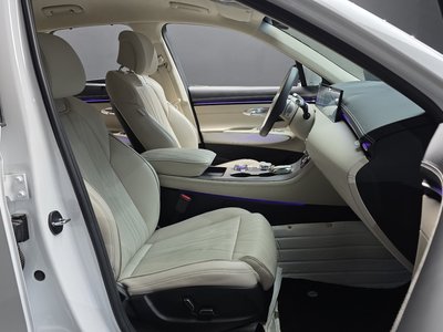 2025 Genesis GV70 thumbnail 16