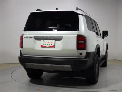 TOYOTA LAND CRUISER 250 - 3