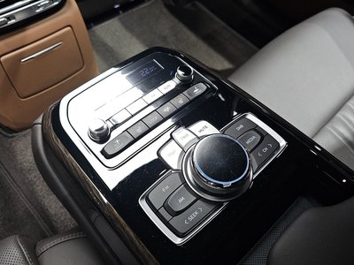 صورة مصغرة 24 لـ 2019 Genesis G90