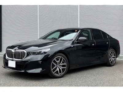صورة 1 لـ 2024 BMW 5 SERIES