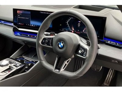 صورة 5 لـ 2024 BMW 5 SERIES