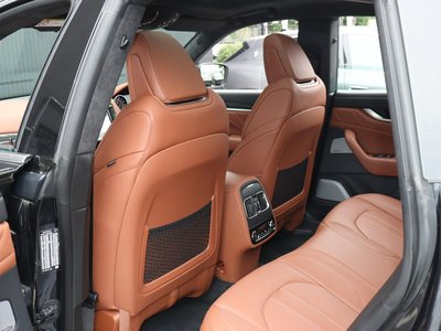 2023 Maserati LEVANTE thumbnail 32