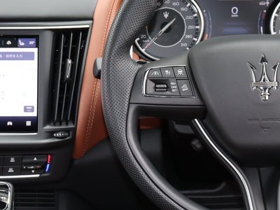 2023 Maserati LEVANTE thumbnail 34
