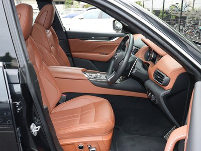 2023 Maserati LEVANTE thumbnail 24