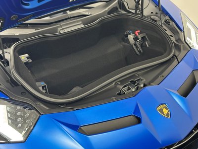 2020 Lamborghini AVENTADOR ROADSTER thumbnail 38