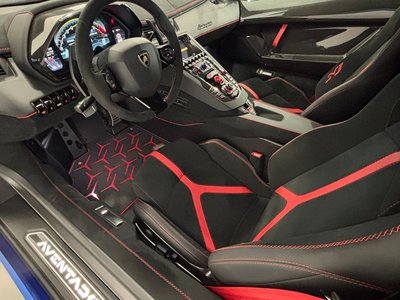 2020 Lamborghini AVENTADOR ROADSTER thumbnail 31